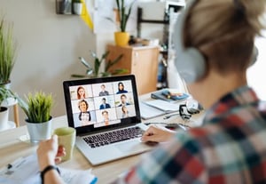 Salariés organisant une campagne électorale pour les élections du CSE.