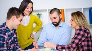 Rh informant les salariés des élections partielles dans leur entreprise.